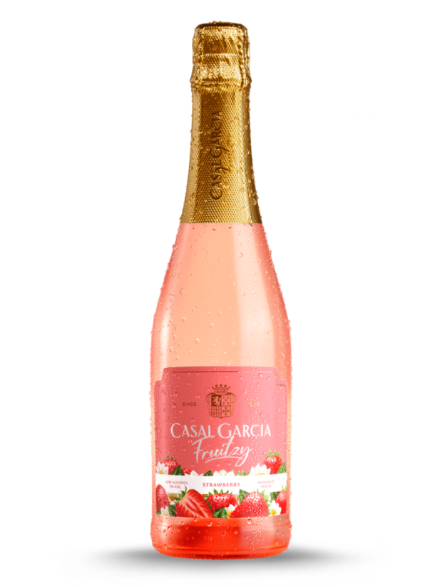 Aveleda, Casal Garcia Fruitzy Strawberry, perlivé víno s jahodovou příchutí 5% 0,75 l